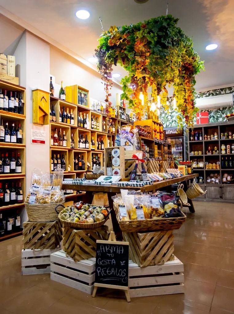 Interior de El Escondite Gourmet en Ruzafa